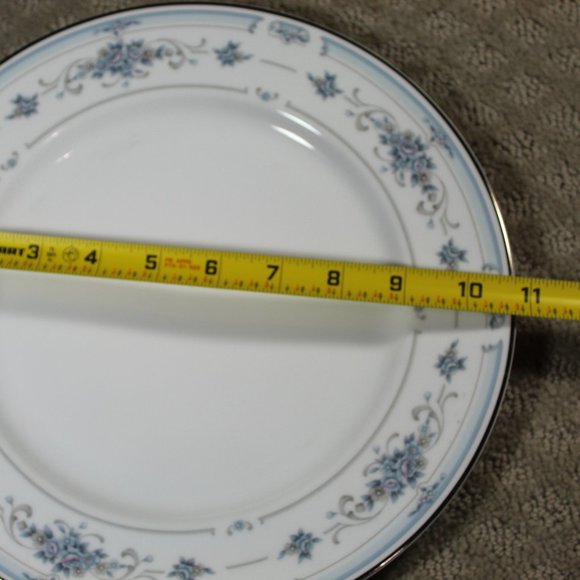 Set of 4 Nitto Claridge W76 Dinnerware (Dinner Plate, Salad Plate, Saucer & Cup)